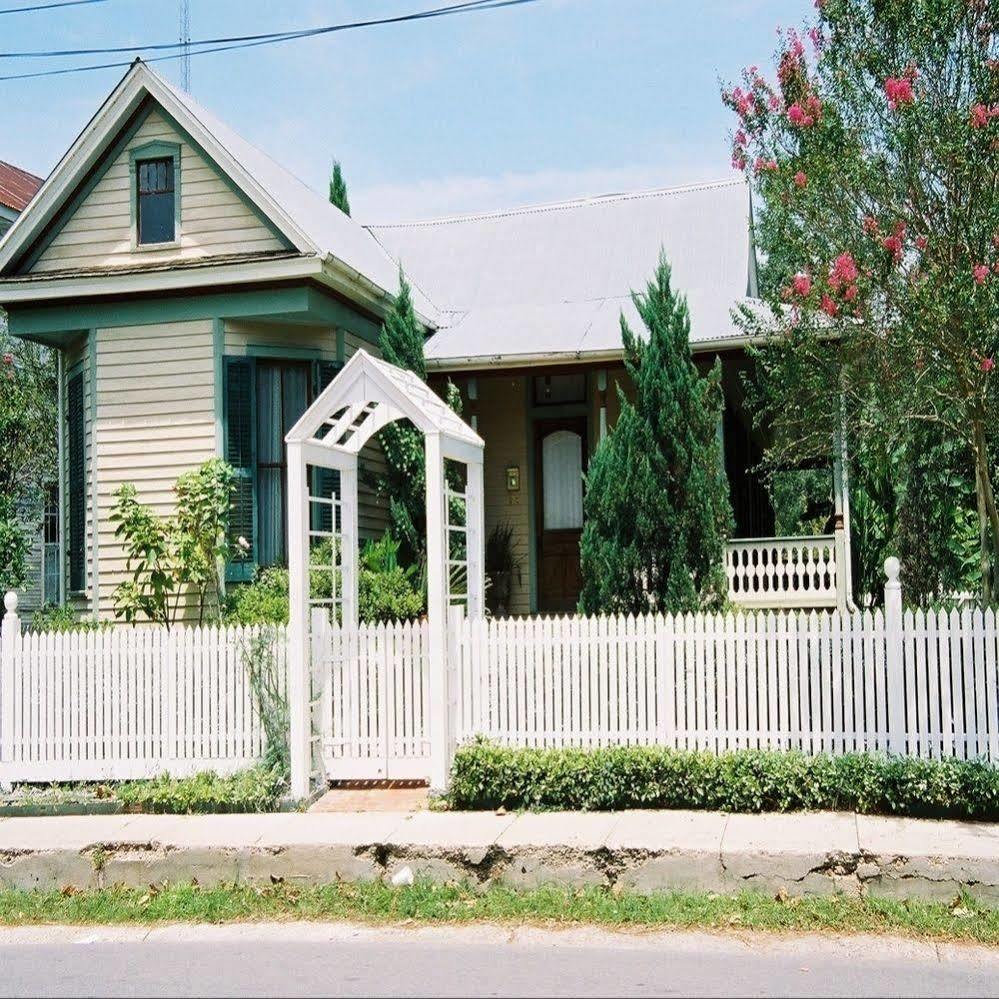 Maison Des Amis Breaux Bridge Exterior photo